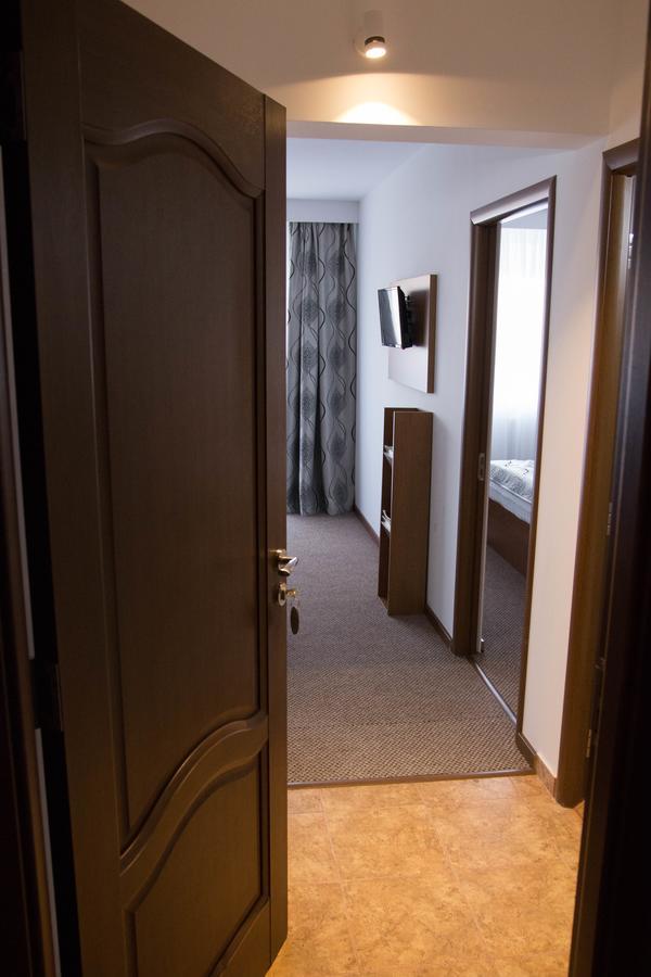 Hotel Magurele Екстер'єр фото