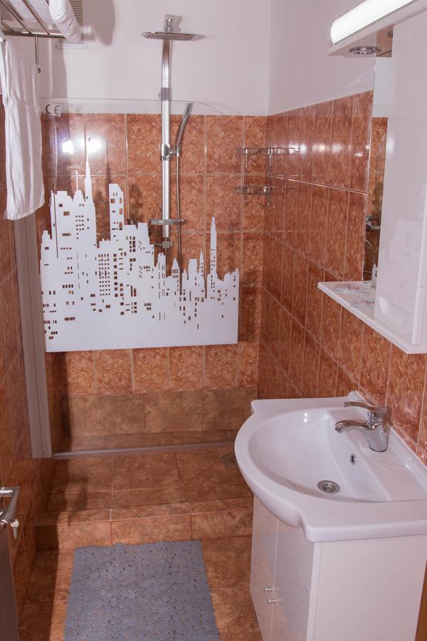 Hotel Magurele Екстер'єр фото