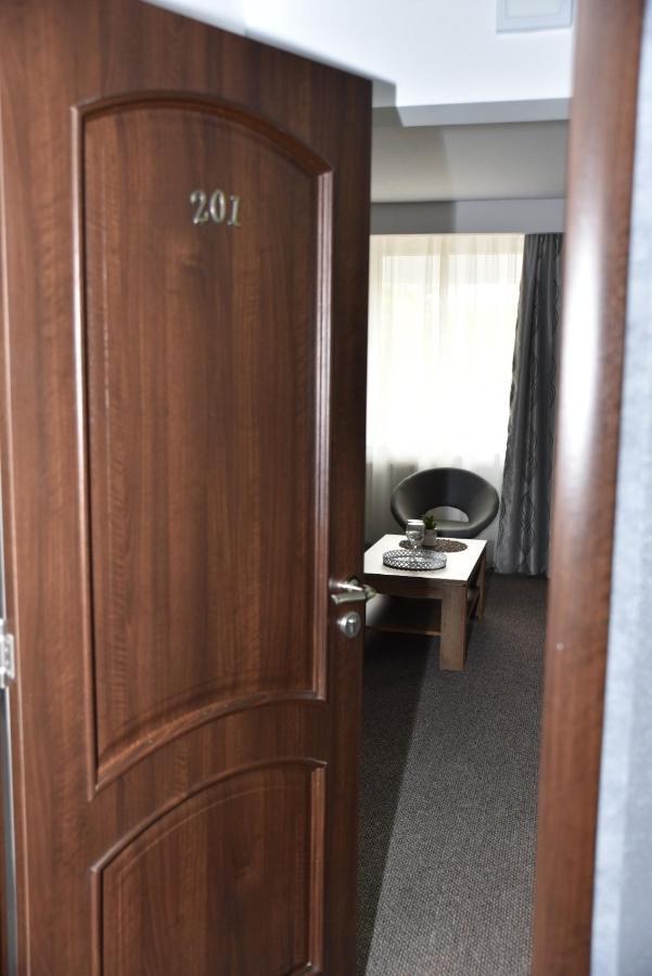 Hotel Magurele Екстер'єр фото