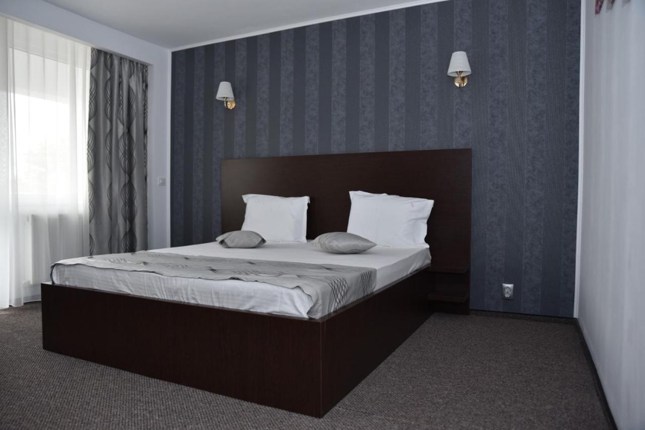 Hotel Magurele Екстер'єр фото